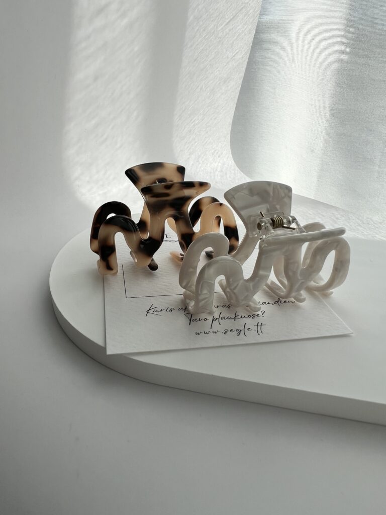 Bangelės formos plaukų segtukai žnyplės