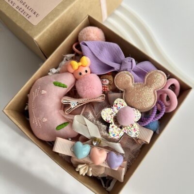 Rausvų spalvų plaukų aksesuarų dovanų rinkinys mergaitėms