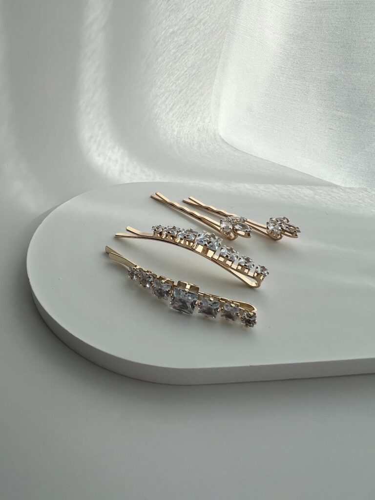 Metaliniai plaukų segtukai vestuvinėms šukuosenoms