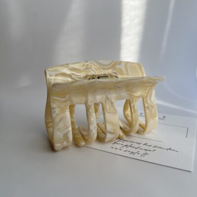 Plaukų segtukas žnyplės BALTAS ŠOKOLADAS