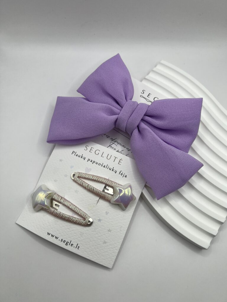 Plaukų segtukas kaspinas mergaitėms. Kaspinas levandų spalvos ir du plaukų segtukai su perlamutrinėmis žvaigdėmis