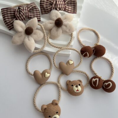 Rusvų spalvų plaukų gumytės mergaitėms