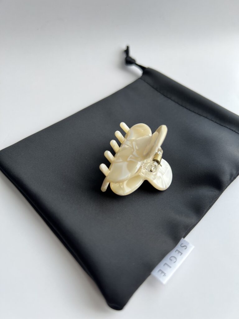 Nedidelis plaukų segtukas žnyplės BALTASIS ŠOKOLADAS - Image 3