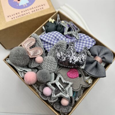 Plaukų aksesuarų rinkinys mergaitėms. daug plaukų segtukų ir gumyčių mergaitėms rudoje dėžutėje