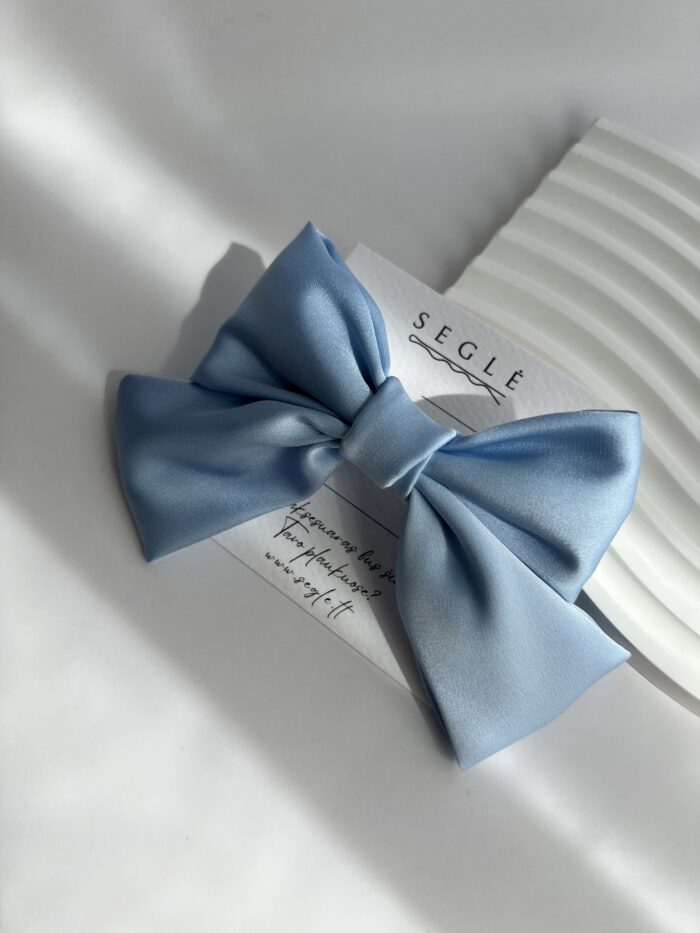 Baby blue spalvos kaspinas į plaukus