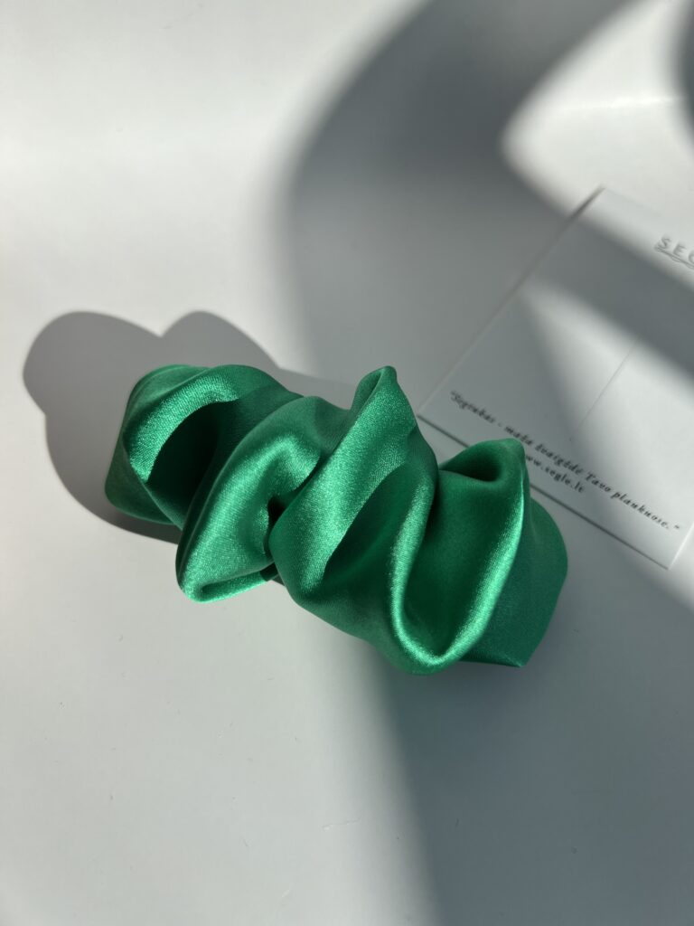 Ryškios žalios spalvos šilkiniai plaukų segtukai - Image 3