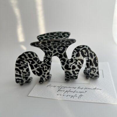 Bangelės formos plaukų segtukas žnyplės. segtukas blizgios pilkos spalvos su juodais leopardiniais raštais