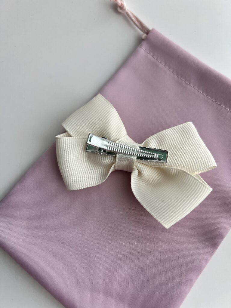 Plaukų segtukas mergaitėms „Kreminis kaspinėlis” - Image 2