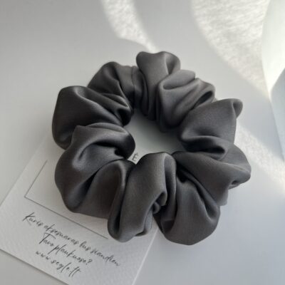 Natūralaus šilko klasikinės pilkos spalvos plaukų gumytės