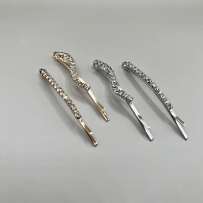 Stilingi metaliniai plaukų segtukai dekoruoti blizgančiais akmenukais