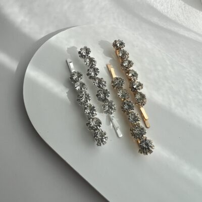 Metaliniai plaukų segtukai dekoruoti skaidriais akmenukais