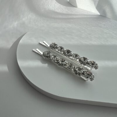 Metaliniai sidabro spalvos plaukų segtukai dekoruoti skiadriais akmenukais